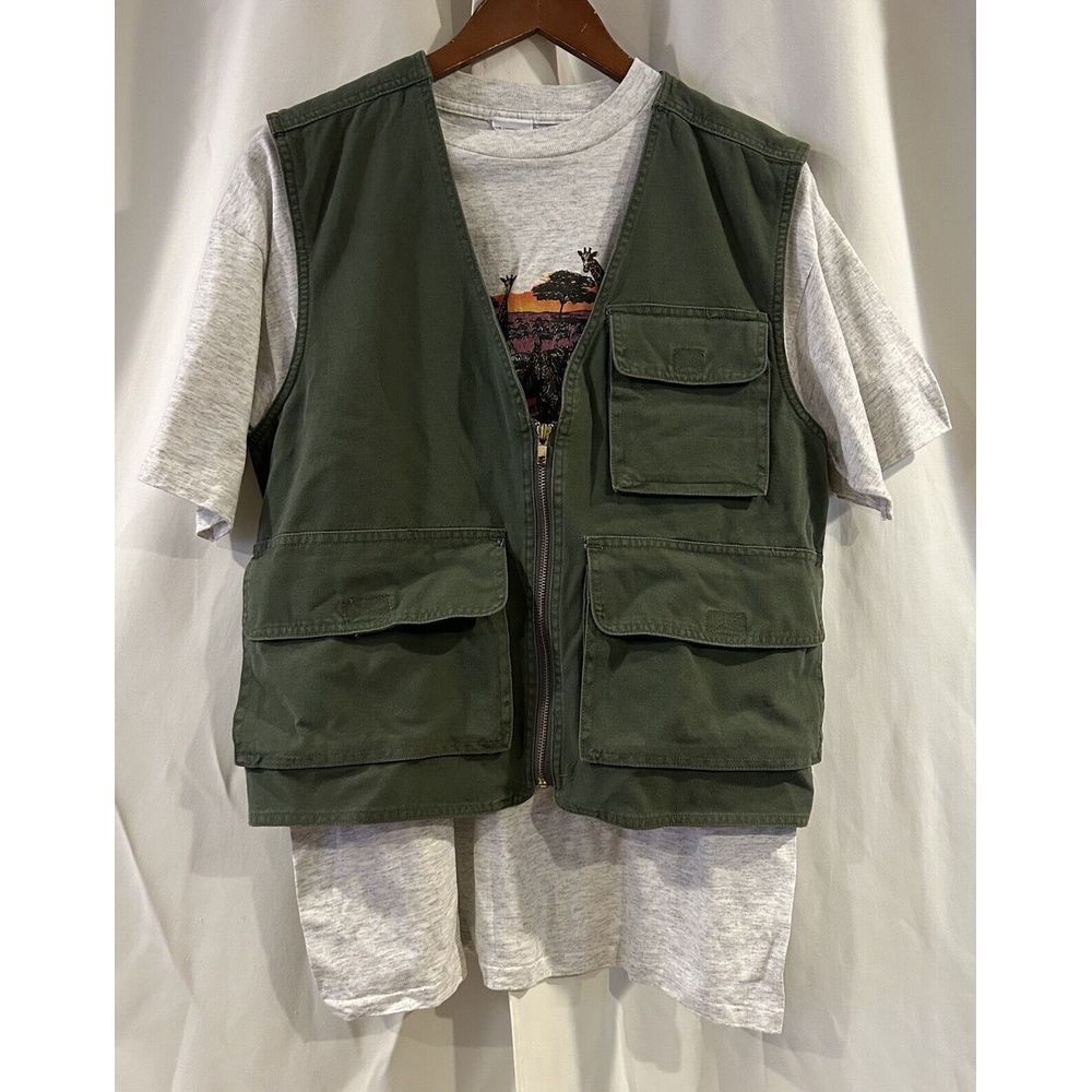 Stefano‎ International Safari Vest & Wildlife Preserve T-Shirt